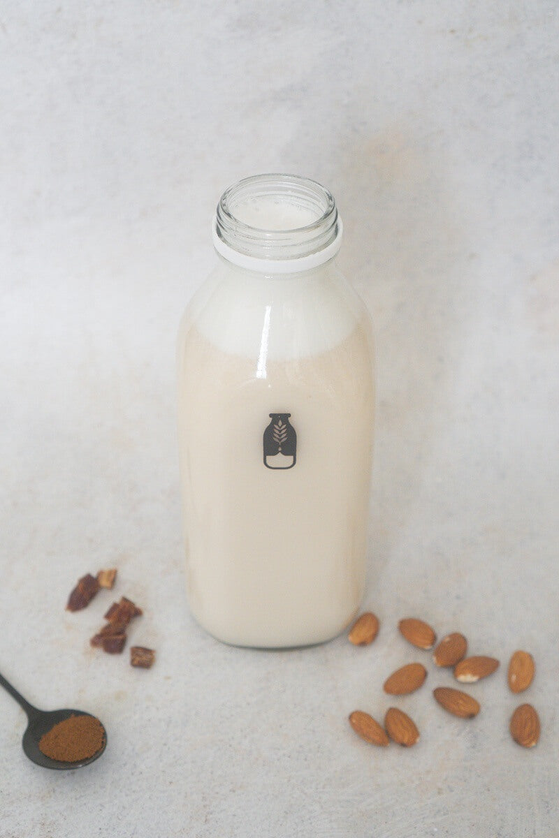 Amandelmelk met koffiesmaak