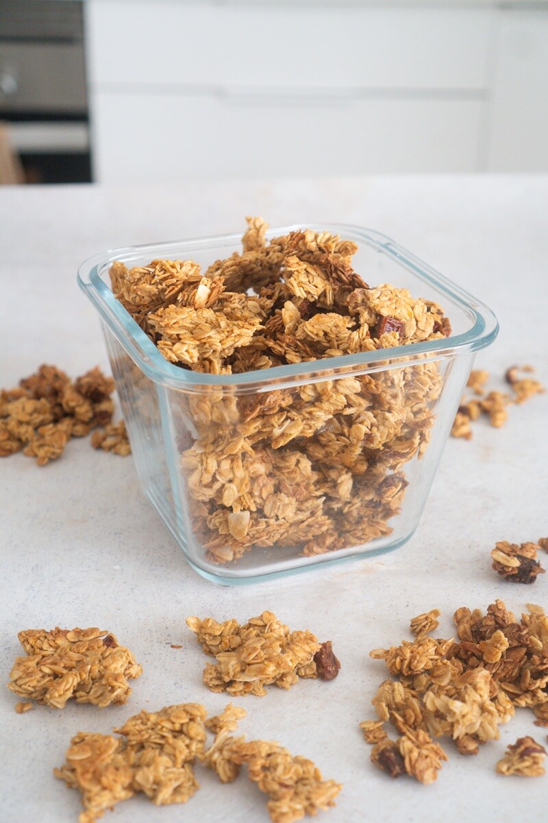 Granola met sinaasappel en gember